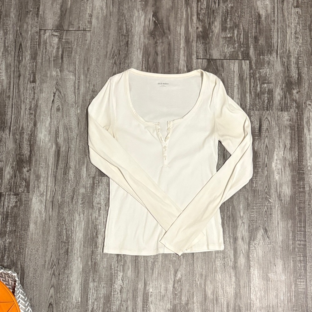 Old Navy Off-White Long Sleeve Tee